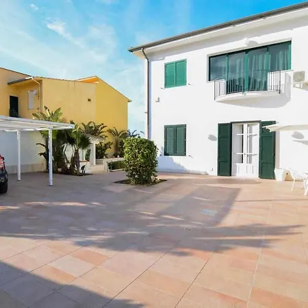 Holiday home Dune Alloggi Sul Mare Alcamo Marina